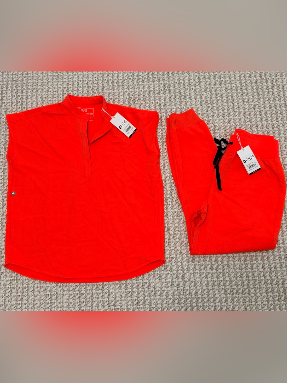 FIGS Fiery Coral scrub set Rafaela top Zamora pants XXS/S NEW